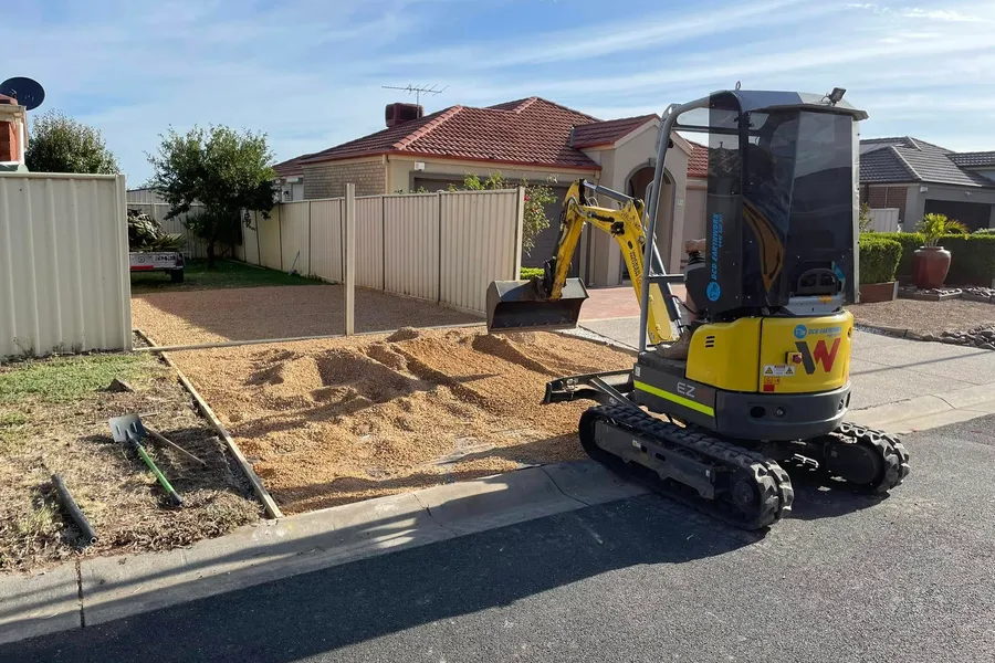 DCD Earthworx machine on site.